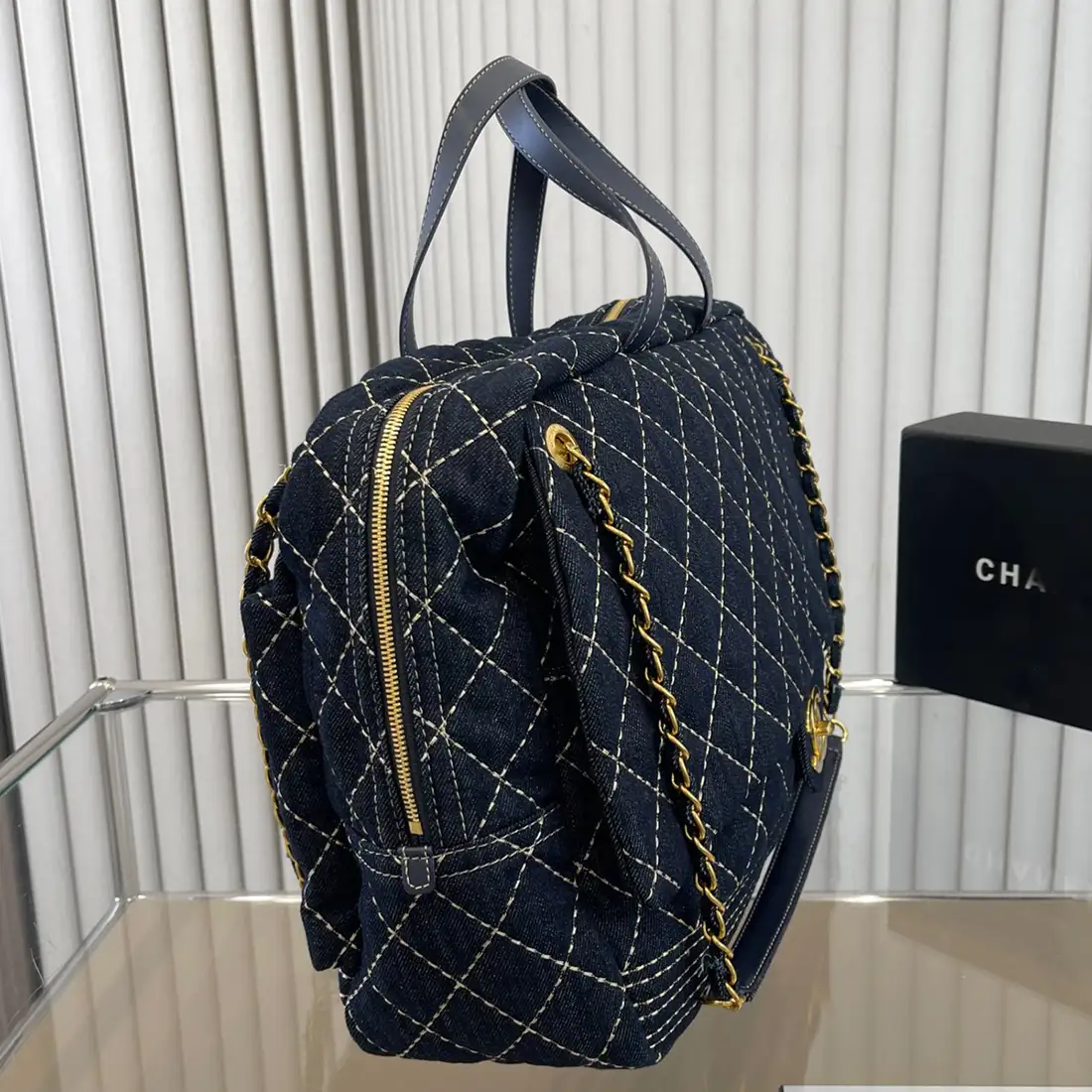 Chanel denim airport bag(图3)